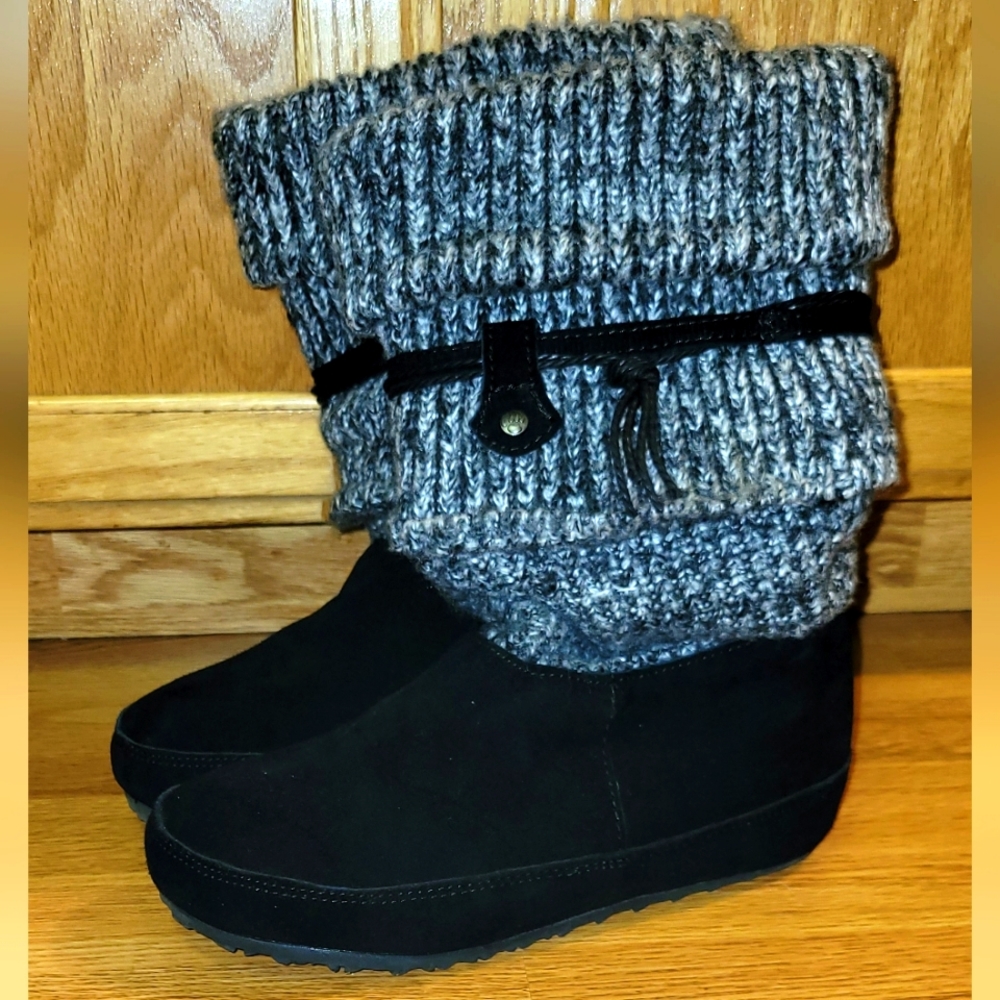 BearPaw Cosima Suede & Knit Pull On Boots